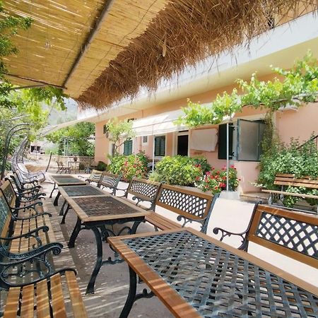 Oasis Hostel Himare Ngoại thất bức ảnh